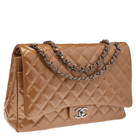 chanel maxi beige